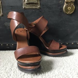 DVF Diane von Furstenberg Wood Wedge